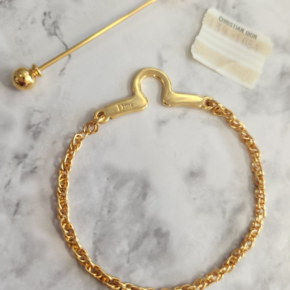 !!! SOLD !!! CHRISTIAN DIOR Vintage Necktie Pin & Chain Set - Picture 6 of 11